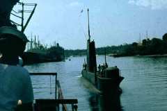 18_HMS_Finwhale_arrives_in_Mombasa_Dec1971