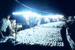 27_Amahs_market_shirt_traders_Aug1970