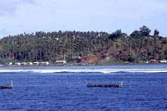 Gizo_met_by_war_canoes_1970